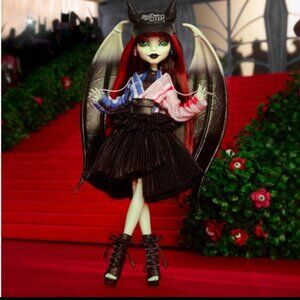 Mattel Creations Exclusive Off White c/o Monster High Raven Rhapsody Doll NIB